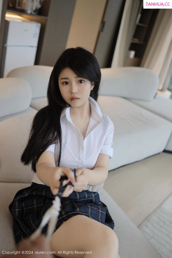   [XiuRen]高清写真图 2024.03.04 No.8173 陈小花 丝袜美腿第54张图片